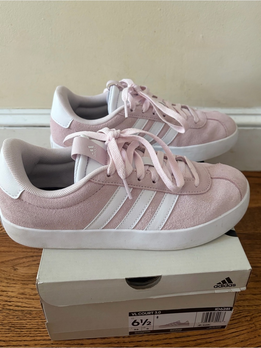 Adidas Women's Suede Casual Sneakers - Light Pink sz 6.5 - Picture 4 of 7